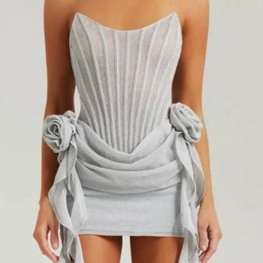 Elegant Strapless Gray Dress